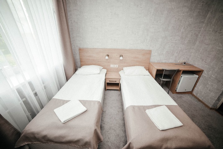 Room 13 of 35