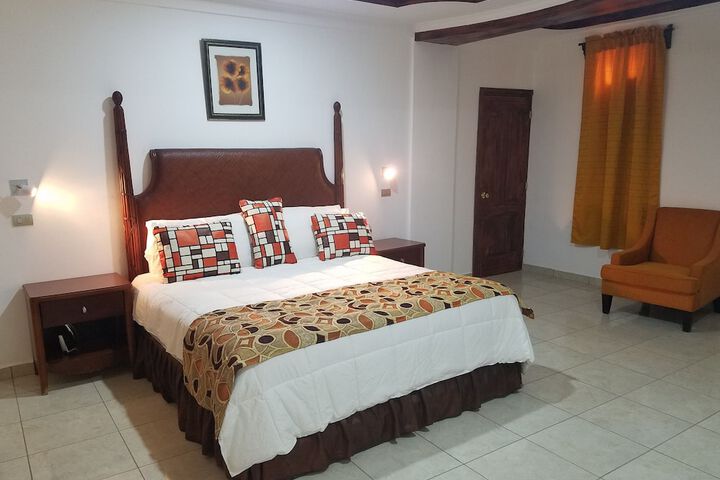 Room 5 of 17
