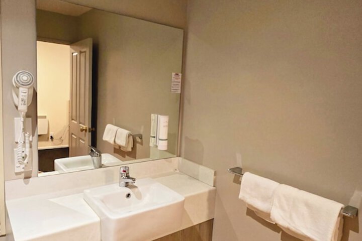 Room 155 of 175