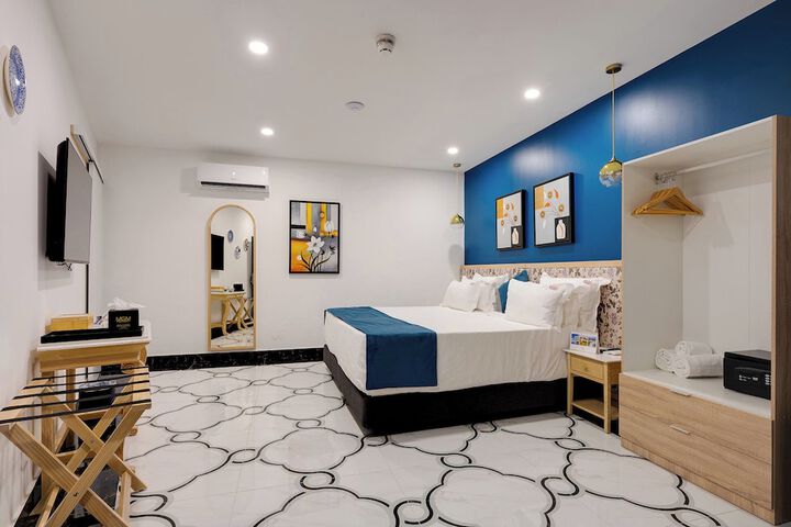 Room 30 of 54