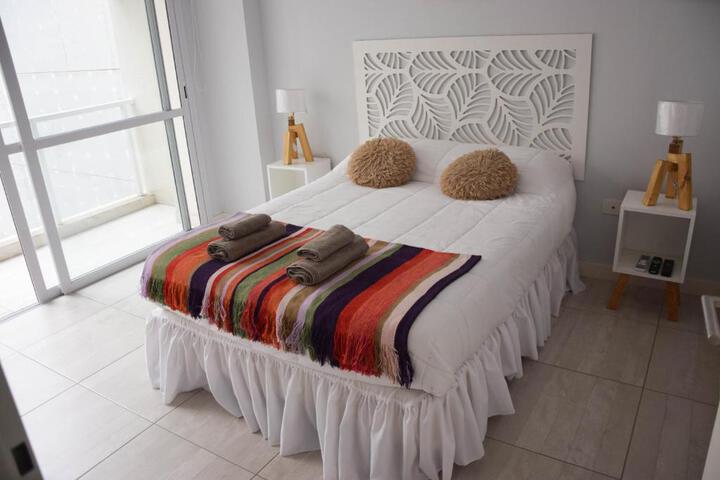 Room 6 of 8