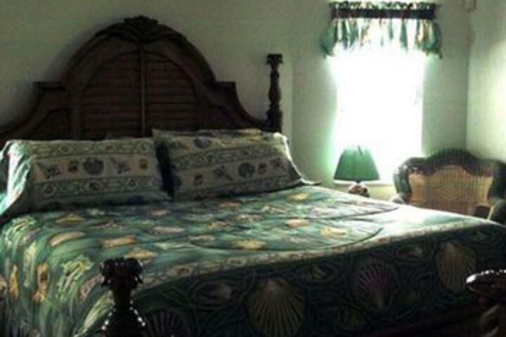Room 10 of 22