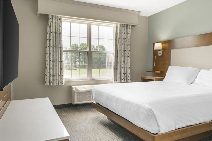 Room 5 of 65