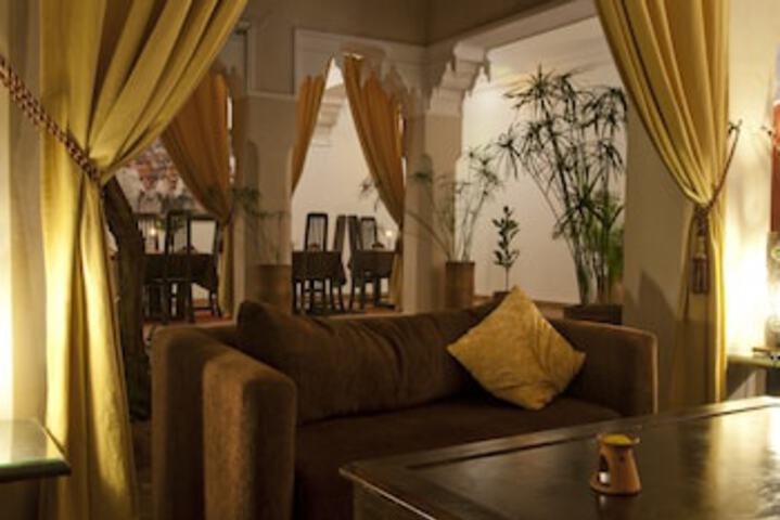 Lounge 289 of 435