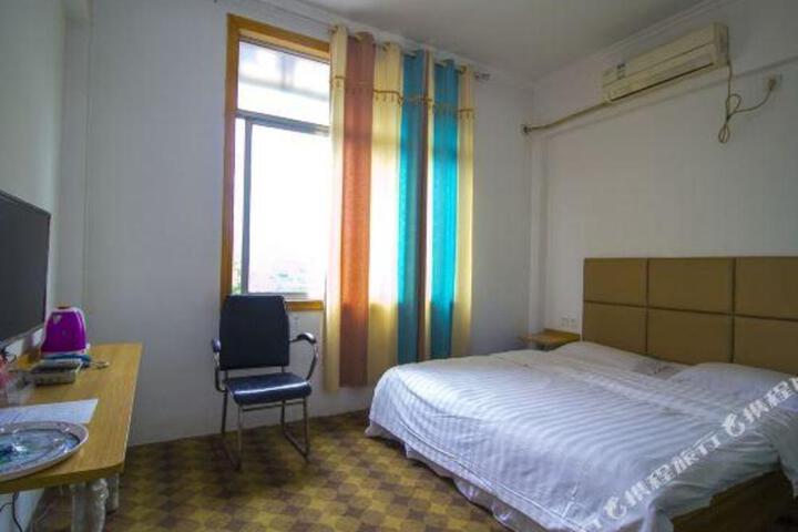 Runjie Hotel