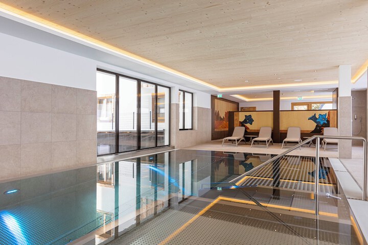 Pool 56 of 74