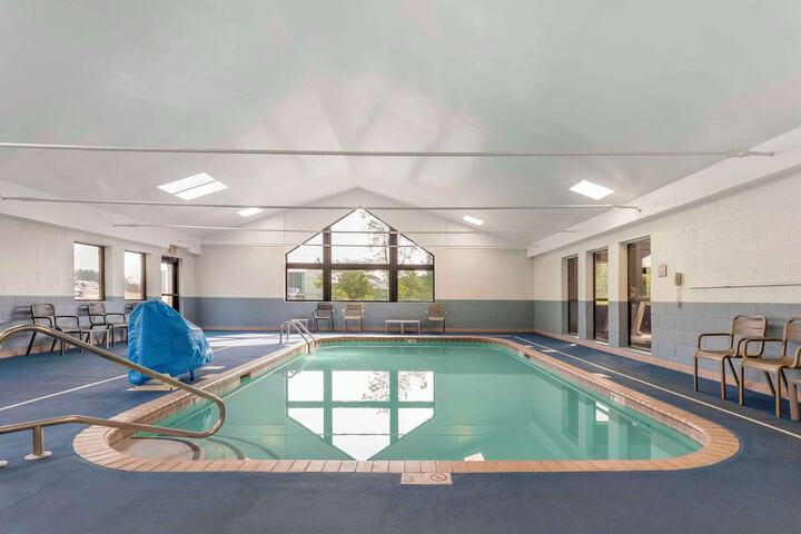 Pool 36 of 52
