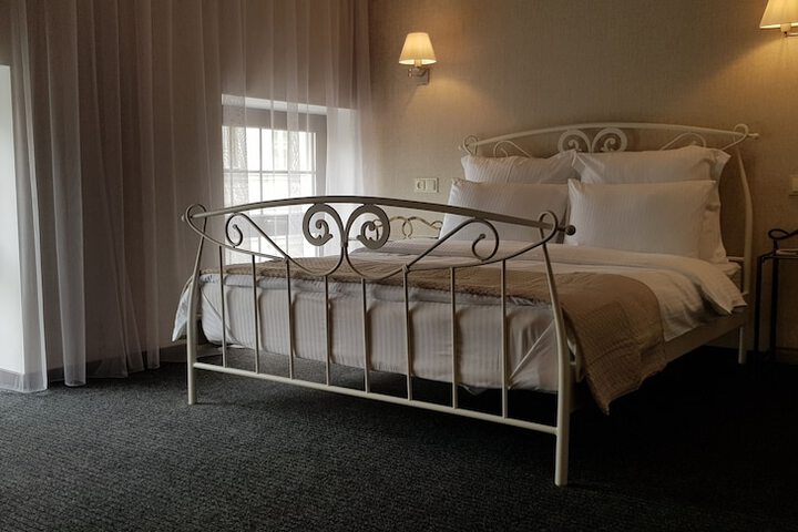 Room 17 of 101
