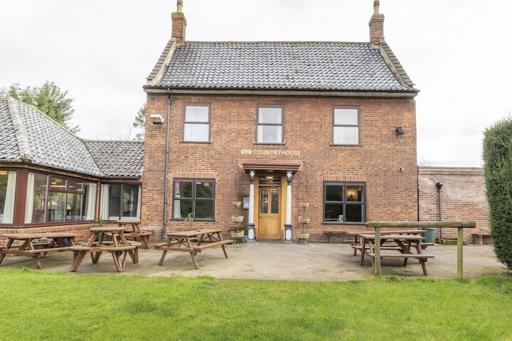 OYO Elm Farm Country House Norwich Airport in Norwich
