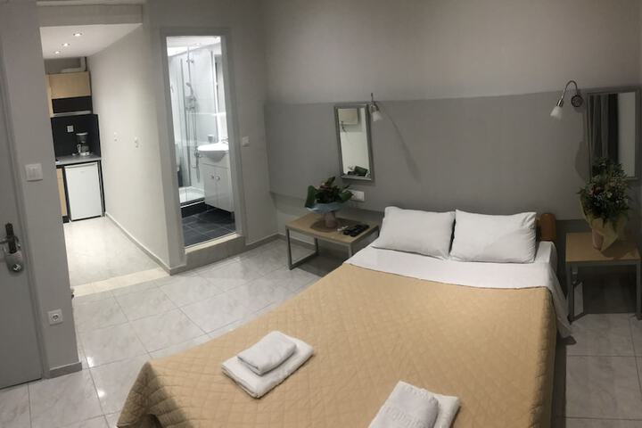 Room 18 of 52
