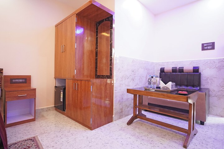 Room 12 of 29