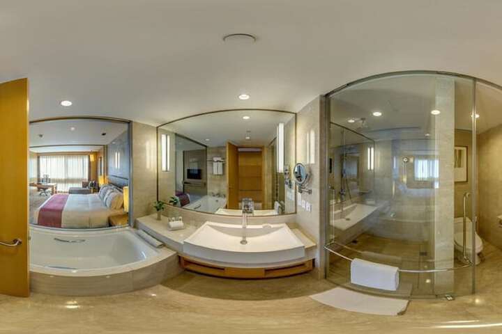 Room 5 of 75