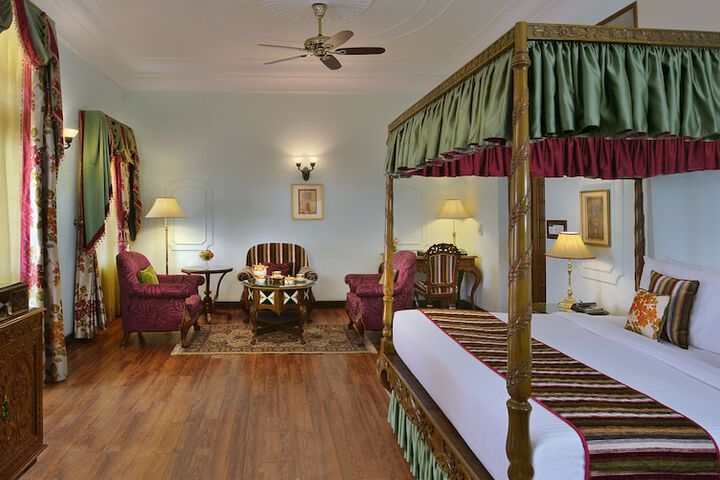 Room 9 of 47