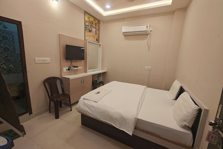 Room 22 of 27