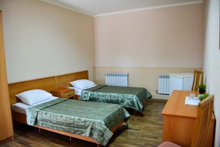 Room 4 of 19