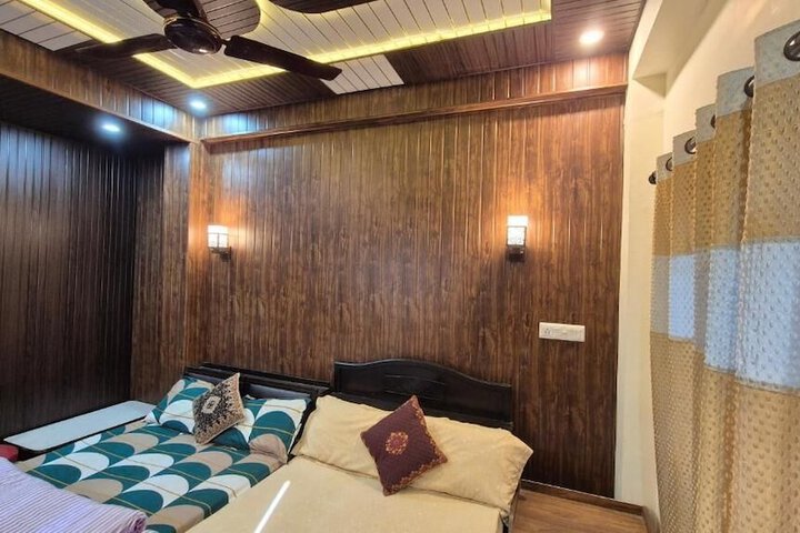 Room 3 of 66