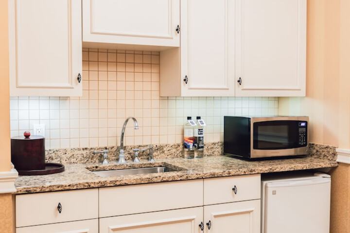 Private kitchenette