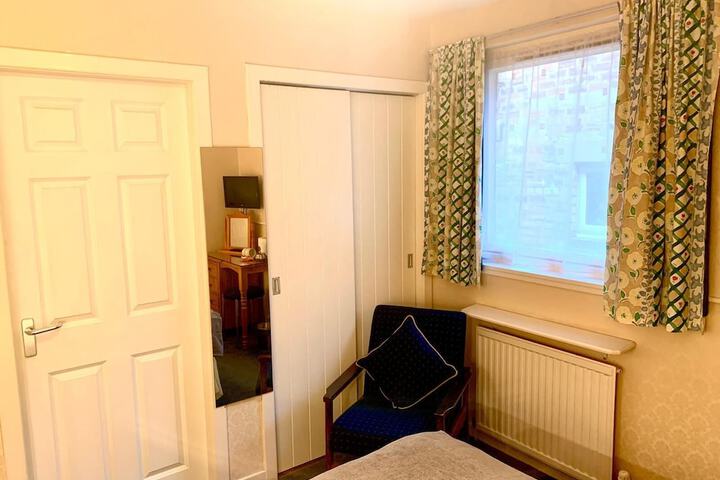 Room 5 of 59