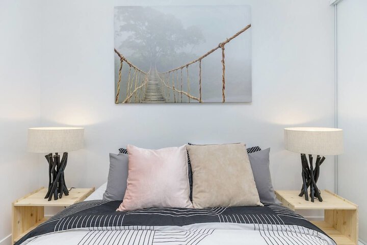 Room 2 of 20