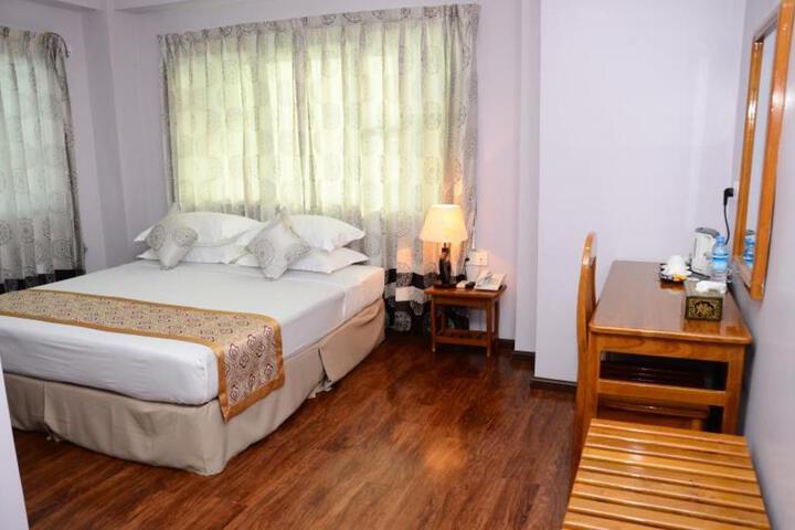 Great Glory Hotel