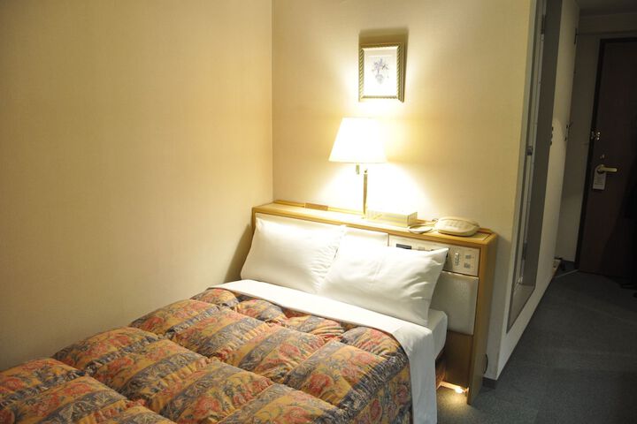 Room 13 of 49
