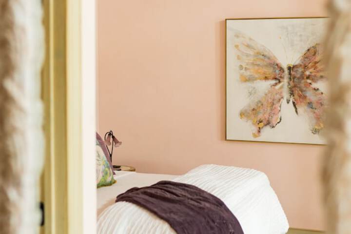 Room 9 of 114