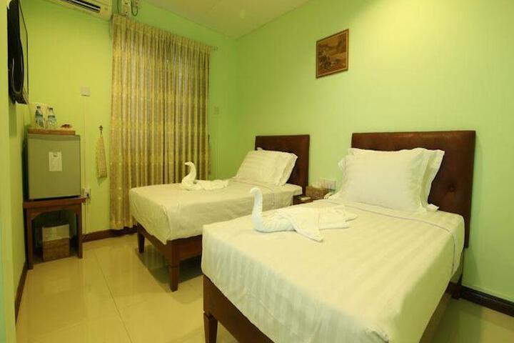 Room 6 of 6