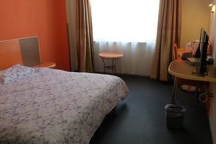 Room 25 of 35