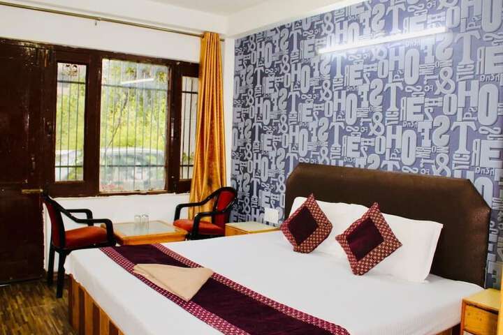 Room 4 of 37