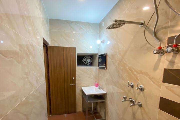 Room 74 of 90