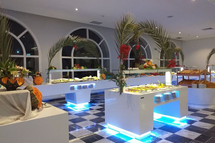 Dining 74 of 145