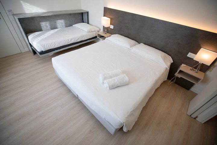 Room 36 of 86