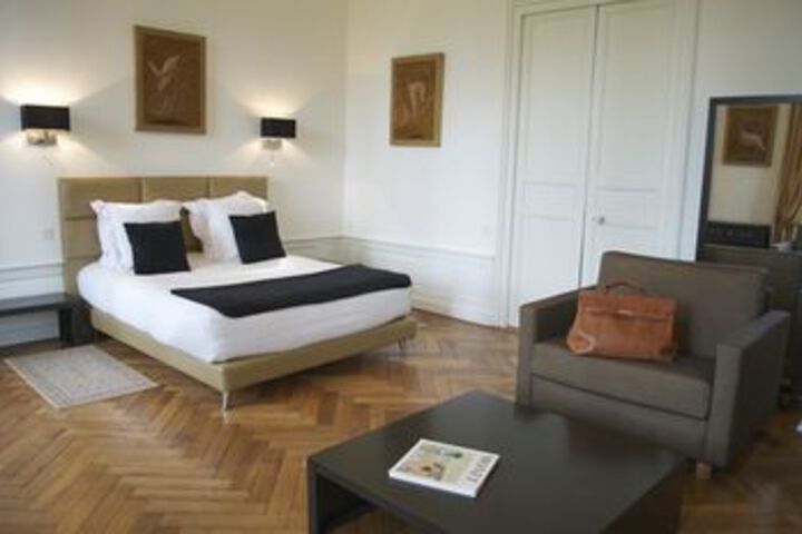 Room 15 of 30