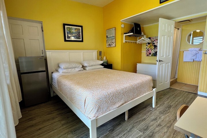 Room 9 of 309