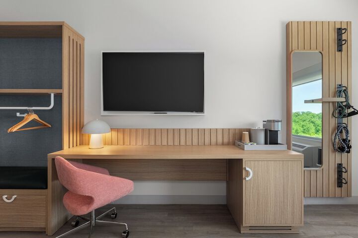 Room 7 of 50