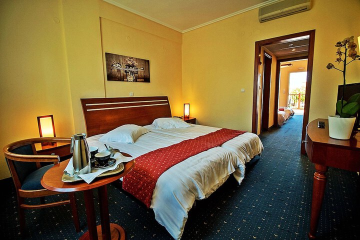 Room 18 of 62