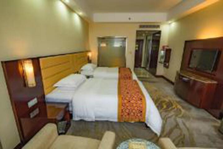 Room 14 of 16