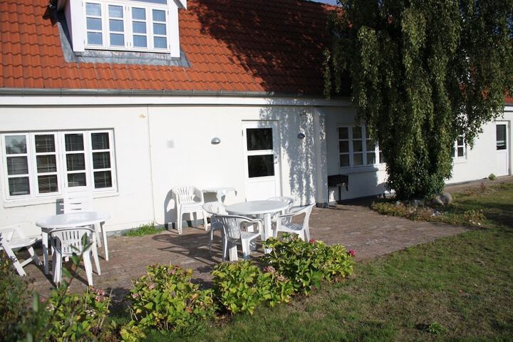 Hotel Exterior 21 of 28