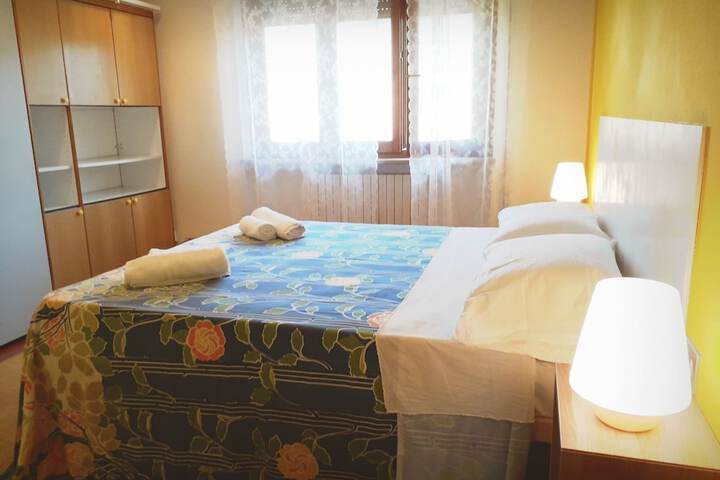 Room 6 of 24