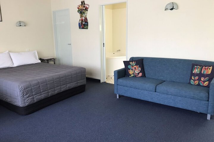 Room 14 of 107