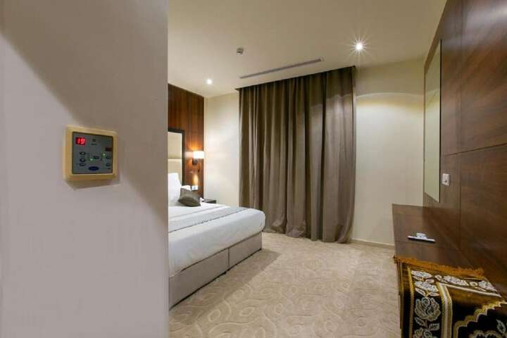 Room 20 of 37