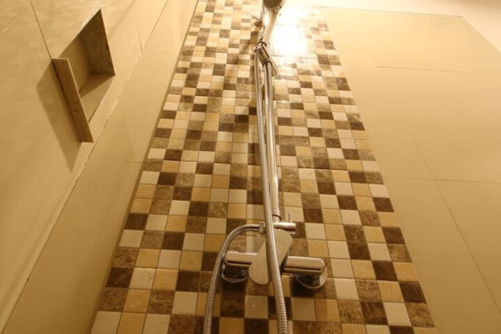 Clean Restrooms