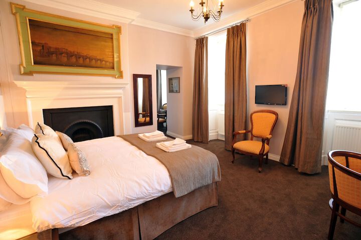 Room 15 of 52