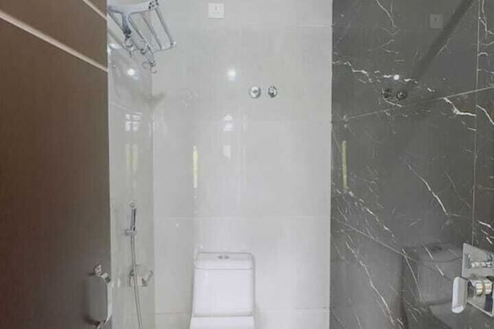 Room 16 of 17