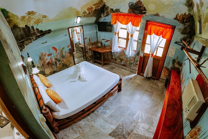 Room 7 of 60