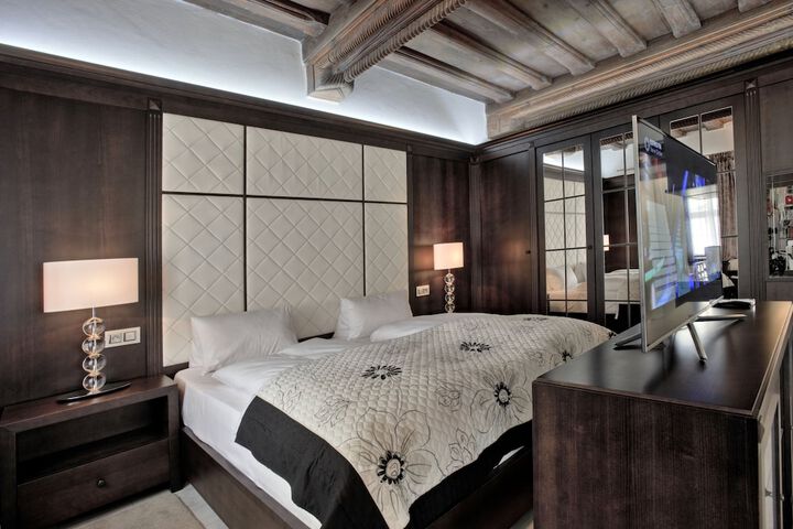 Room 19 of 78