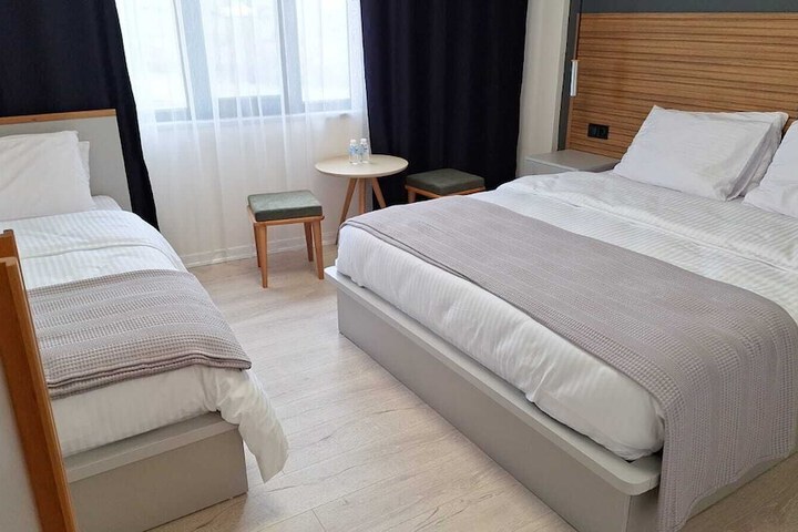 Room 3 of 11