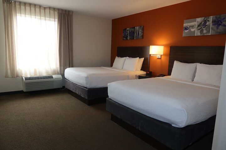 Room 9 of 28
