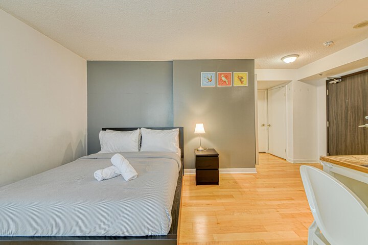 Room 25 of 39