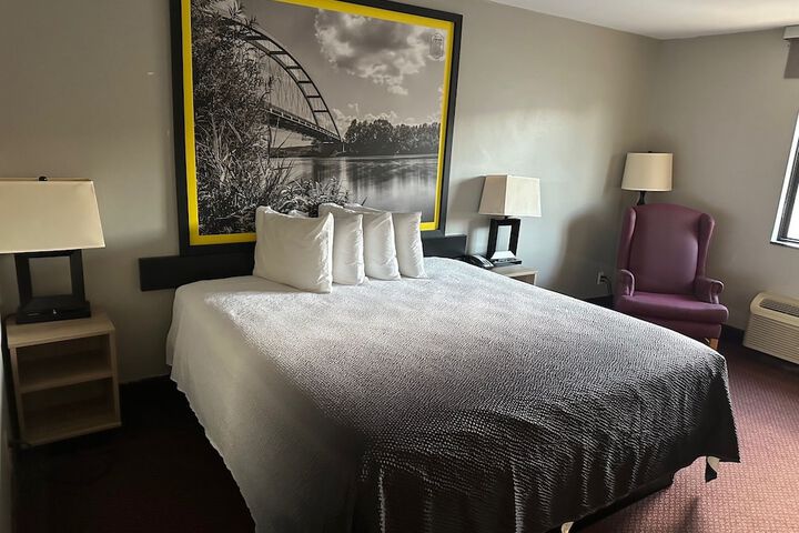 Room 8 of 26